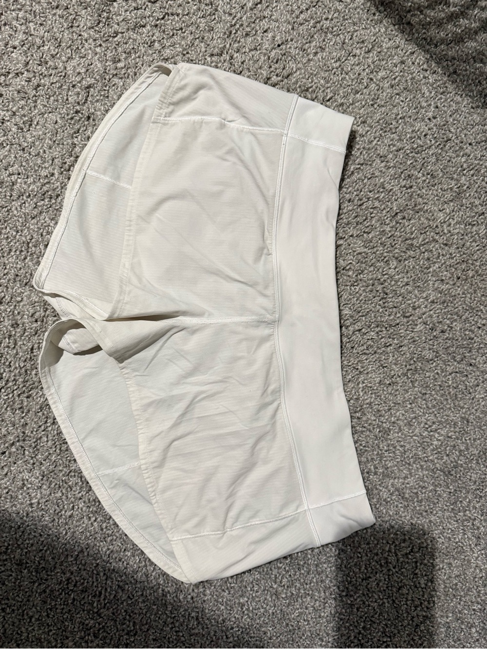Lululemon Speed Up Low Rise 2.5” Short - white